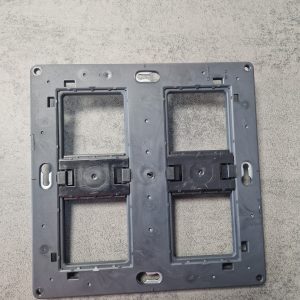 Support grand format batibox pour legrand mosaic/celiane - 2 x 2 postes - 2 x 4/5 modules 080264