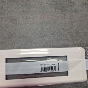 Plaque pour prise et interrupteur legrand mosaic - 6 modules horizontal - blanc 078816L