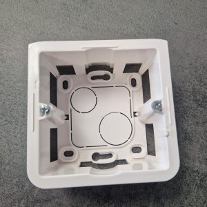 Cadre saillie profondeur 40mm legrand mosaic pour 2 modules 080281