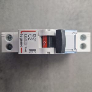 LEGRAND DNX3 Disjoncteur 2A Ph+N courbe C 4.5kA 230V - 406771