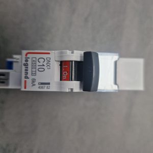 Legrand 406782 DNX3 DISJONCTEUR 1P+NG C10 4500A/6KA