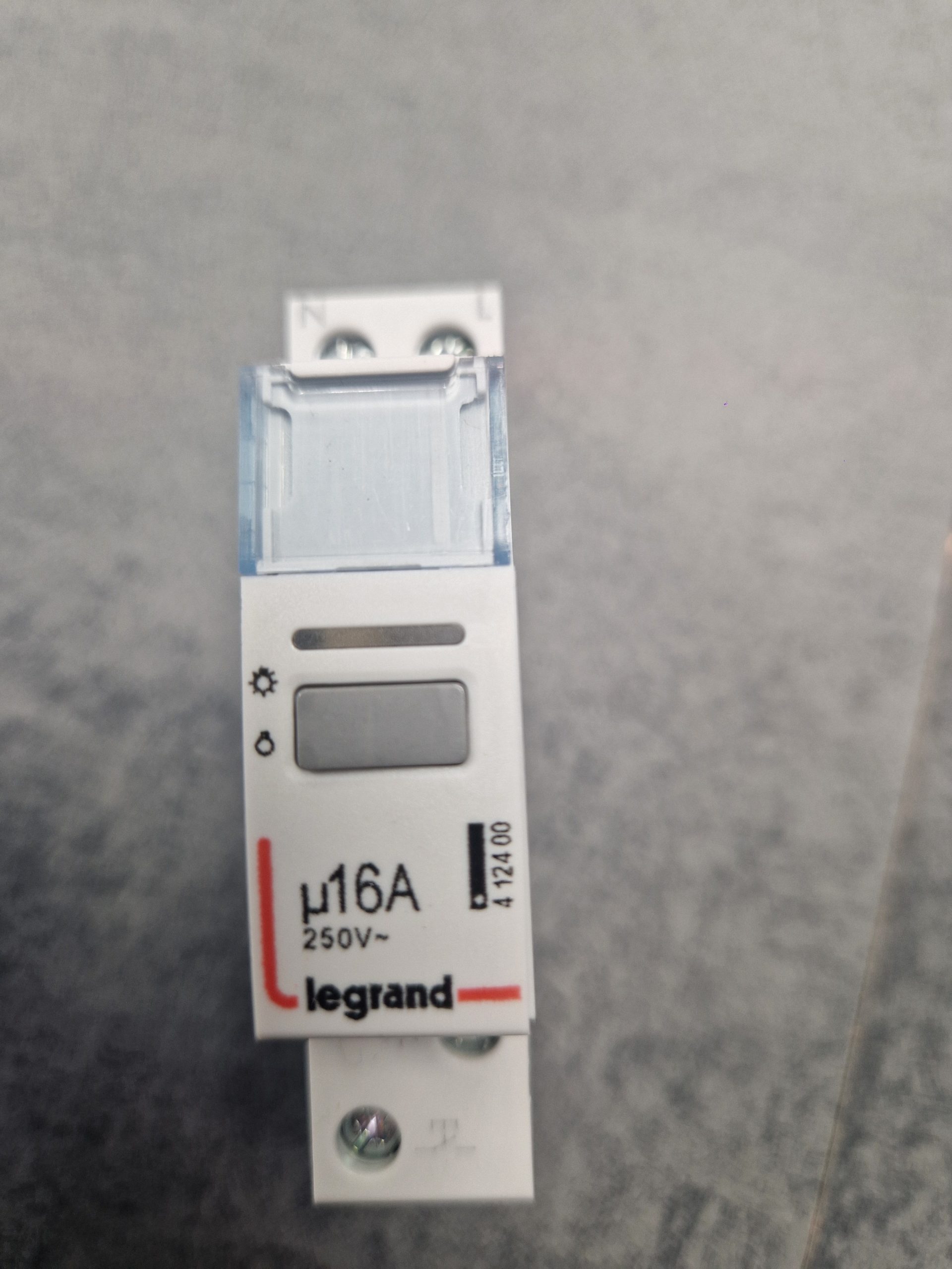 LEGRAND 412400 CX3 Télérupteur 16A 1NO monophasé silencieux