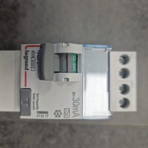 Interrupteur différentiel DX³-ID arrivée haute et départ haut à vis - 2P 230V~ 40A typeA 30mA - 2 modules - 411617