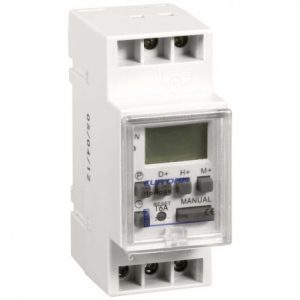 30155 EUR'OHM Horloge digitale 16A 7j 50 pas de programmation, réserve de marche 1 mois