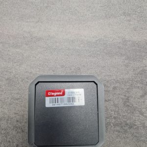 Legrand - Interrupteur ou va-et-vient étanche Plexo 10AX 250V IP55 IK08 composable anthracite - Réf : 069801L