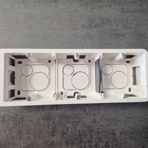 Cadre Legrand Mosaic pour support réf. 802 83 - prof 40 mm - 3x2 mod vertical