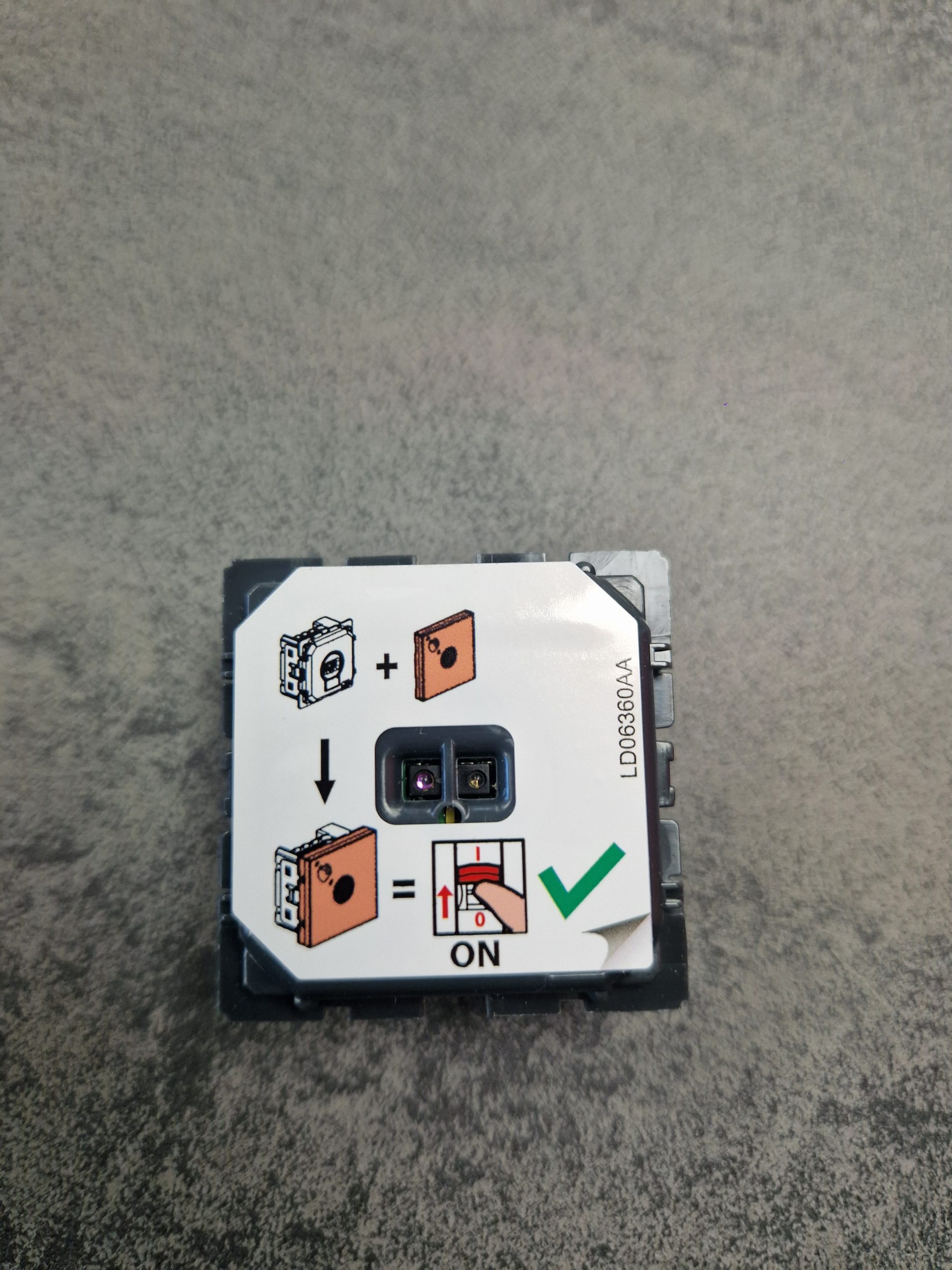 Commande d'éclairage sans contact céliane 200w led CM0003