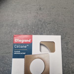 plaque de finition céliane 1 poste - bronze satiné CP1601